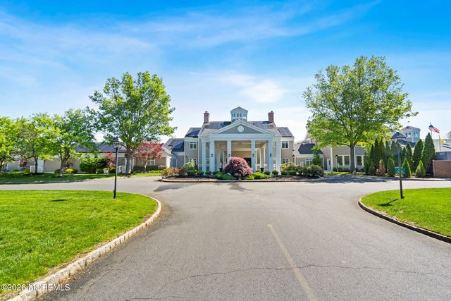 28 Sherwood Drive, Monroe Twp, NJ 08831