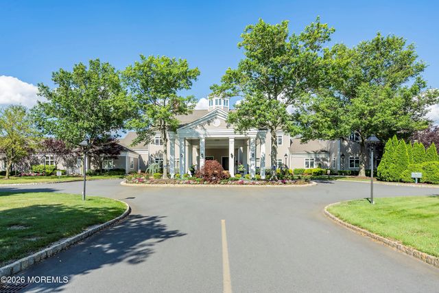 28 Sherwood Drive, Monroe Twp, NJ 08831