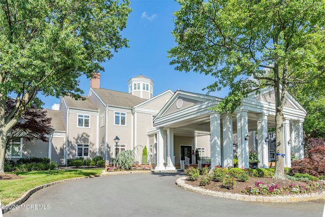 28 Sherwood Drive, Monroe Twp, NJ 08831
