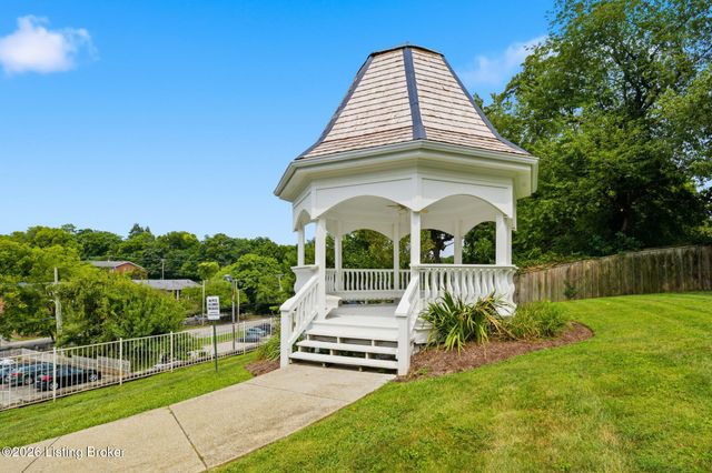 2730 Brownsboro Rd APT 154, Louisville, KY 40206