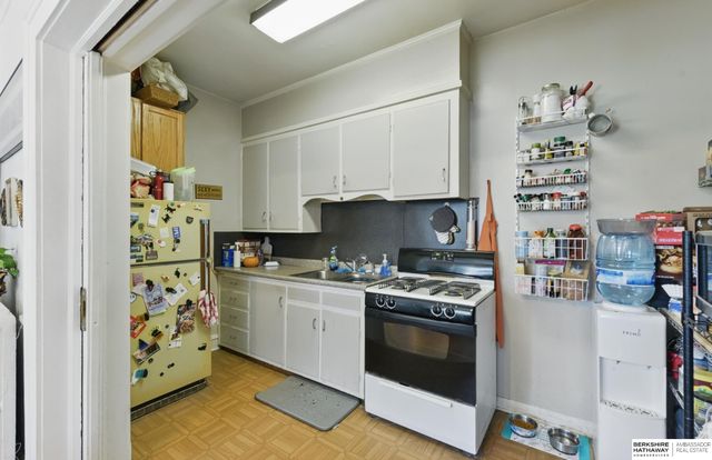 401 S 38th Avenue, Omaha, NE 68131