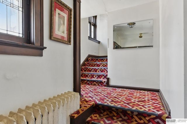 401 S 38th Avenue, Omaha, NE 68131