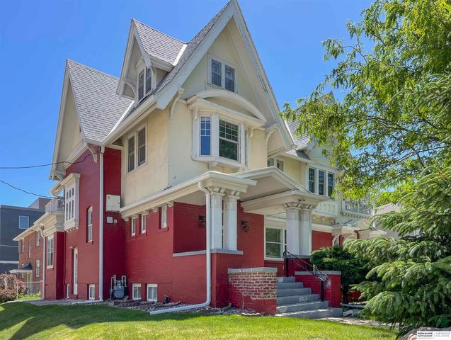 401 S 38th Avenue, Omaha, NE 68131