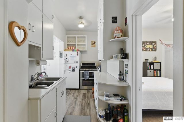 401 S 38th Avenue, Omaha, NE 68131