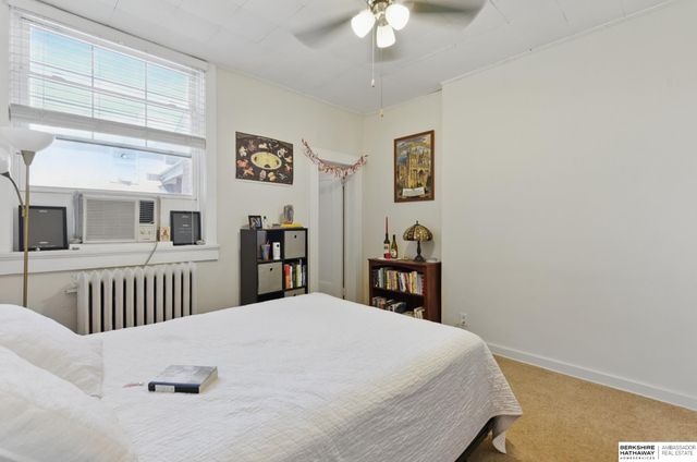 401 S 38th Avenue, Omaha, NE 68131