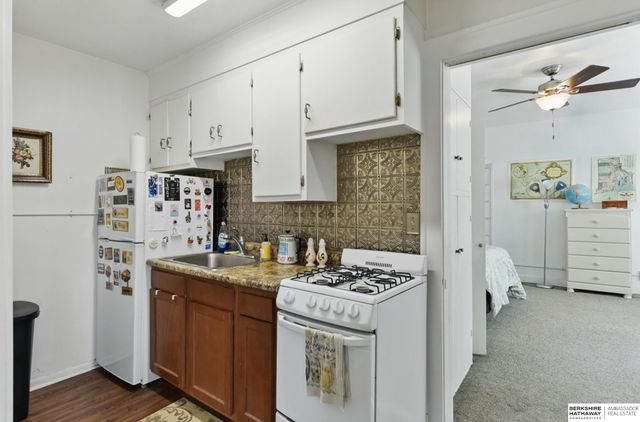 401 S 38th Avenue, Omaha, NE 68131