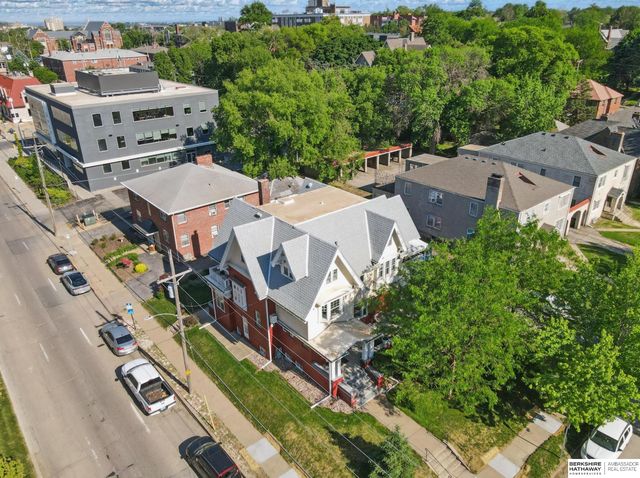 401 S 38th Avenue, Omaha, NE 68131