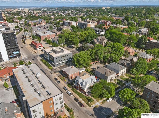 401 S 38th Avenue, Omaha, NE 68131