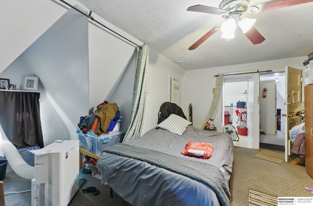 401 S 38th Avenue, Omaha, NE 68131