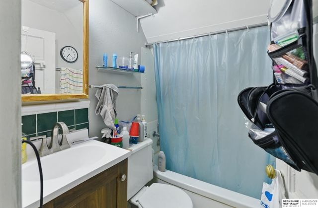 401 S 38th Avenue, Omaha, NE 68131