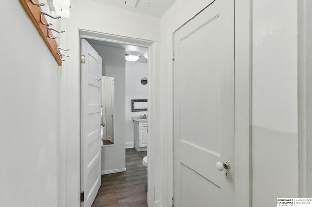 401 S 38th Avenue, Omaha, NE 68131