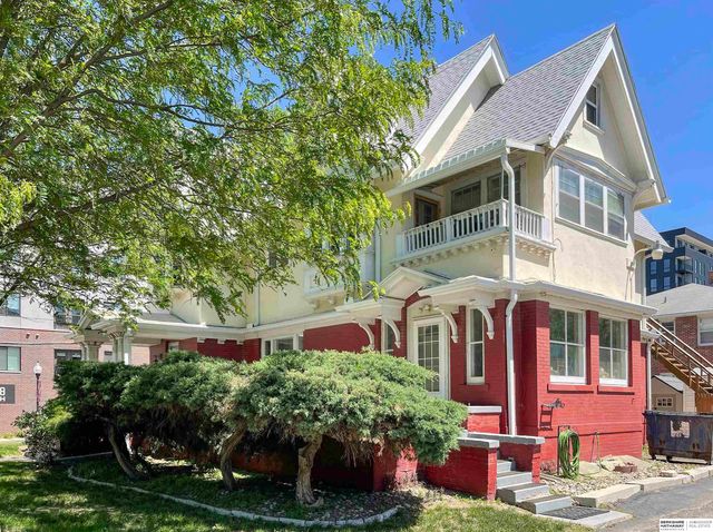 401 S 38th Avenue, Omaha, NE 68131