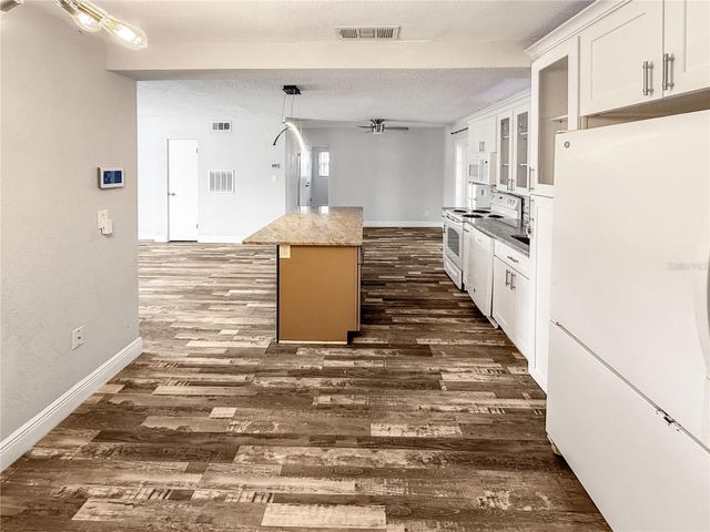 1303 E MURIEL STREET, Orlando, FL 32806