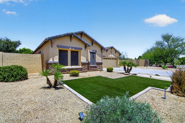 18412 W COLTER Court, Litchfield Park, AZ 85340