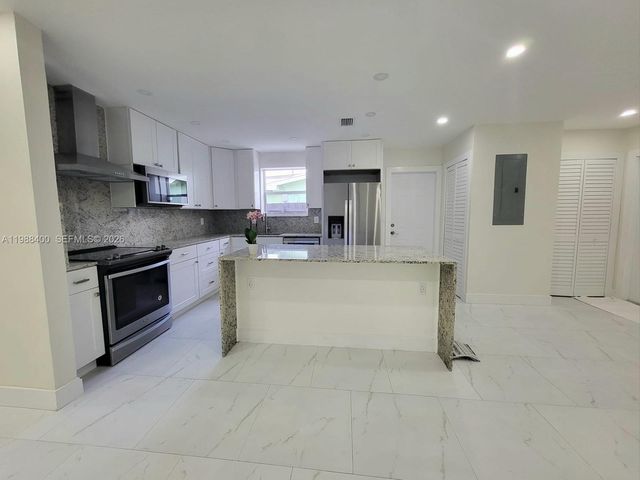 8140 NW 11th Ct 8140, Pembroke Pines, FL 33024