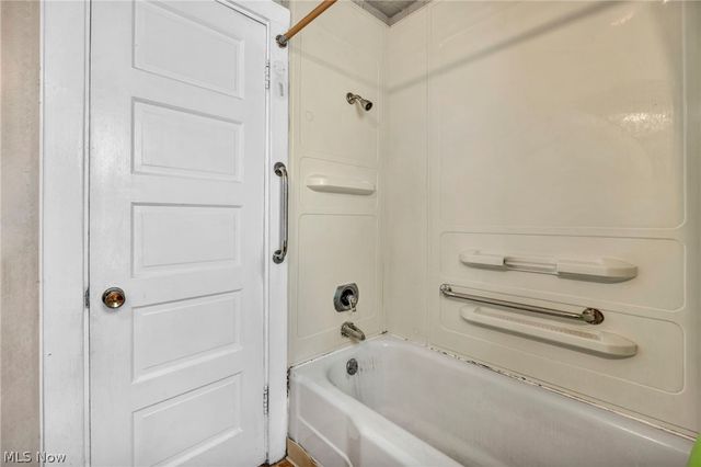 13313 Sprecher Avenue, Cleveland, OH 44135