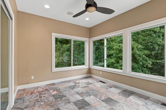 530 N ROUTE O, Rocheport, MO 65279