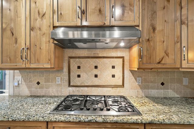 530 N ROUTE O, Rocheport, MO 65279