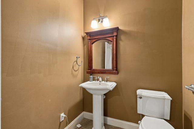 530 N ROUTE O, Rocheport, MO 65279