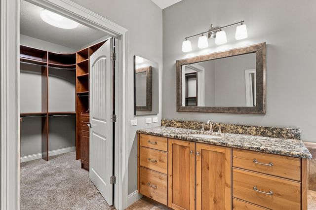 530 N ROUTE O, Rocheport, MO 65279