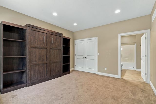 530 N ROUTE O, Rocheport, MO 65279