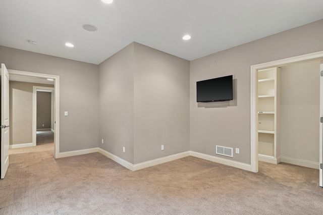 530 N ROUTE O, Rocheport, MO 65279