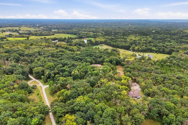 530 N ROUTE O, Rocheport, MO 65279