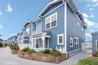 213 Aviation Place, Manhattan Beach, CA 90266