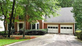 760 Edgewater Lane NW, Kennesaw, GA 30144