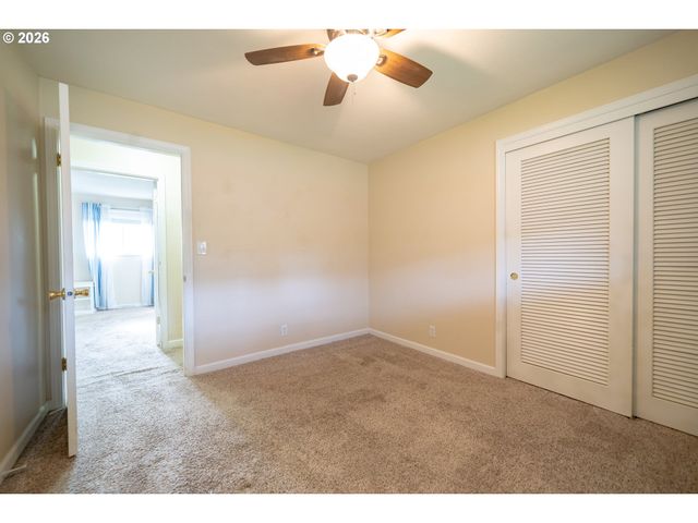 5940 MACLEAY Rd Se, Salem, OR 97317