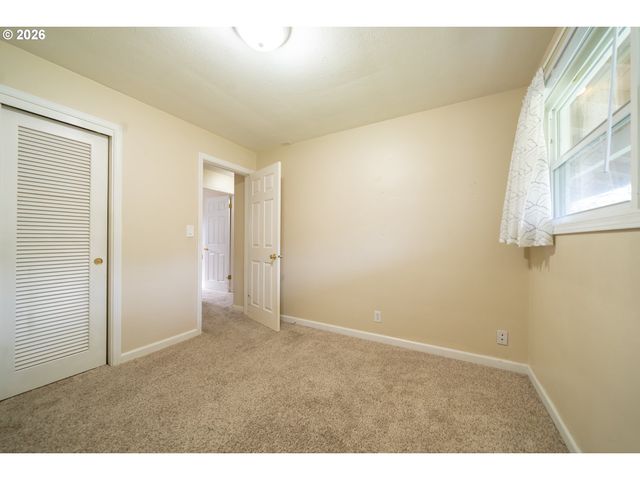 5940 MACLEAY Rd Se, Salem, OR 97317