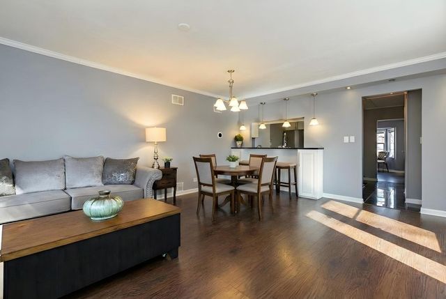 5524 S Bruner Street, Hinsdale, IL 60521