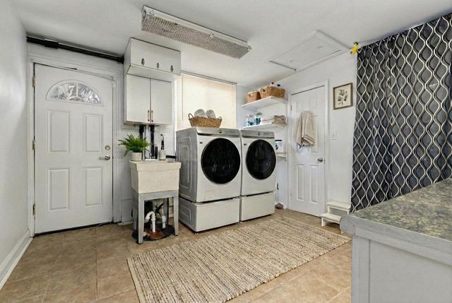 5524 S Bruner Street, Hinsdale, IL 60521