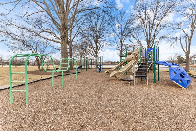 5524 S Bruner Street, Hinsdale, IL 60521