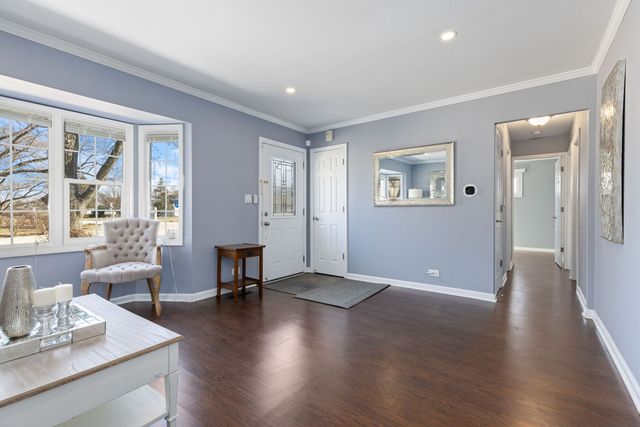 5524 S Bruner Street, Hinsdale, IL 60521