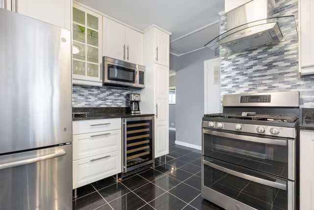 5524 S Bruner Street, Hinsdale, IL 60521