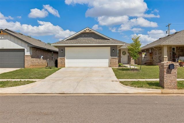 2733 NW 199th Street, Edmond, OK 73012