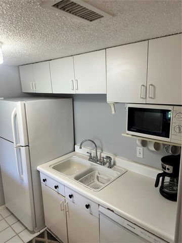 4215 E BAY DRIVE 1707A, Clearwater, FL 33764