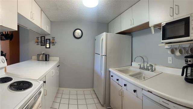 4215 E BAY DRIVE 1707A, Clearwater, FL 33764