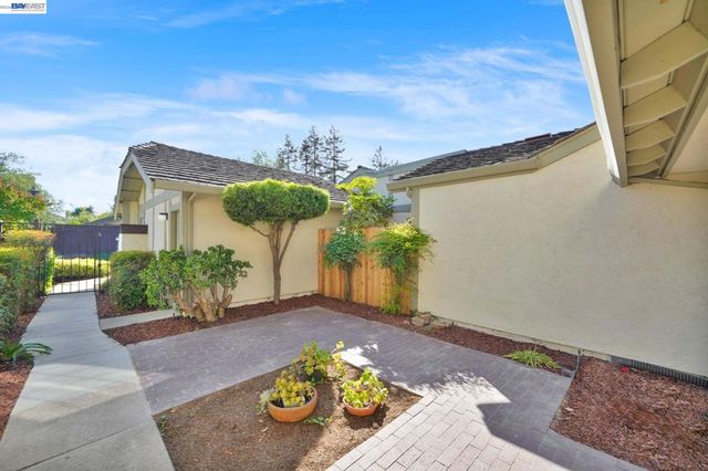 34380 Gadwall Cmn, Fremont, CA 94555