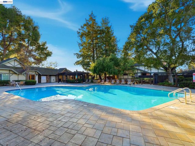 34380 Gadwall Cmn, Fremont, CA 94555