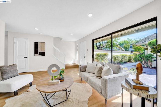 34380 Gadwall Cmn, Fremont, CA 94555