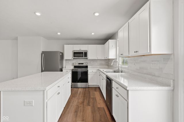 345 Campus Lane, Greenwood, IN 46143