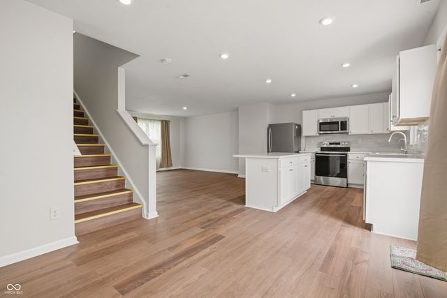345 Campus Lane, Greenwood, IN 46143