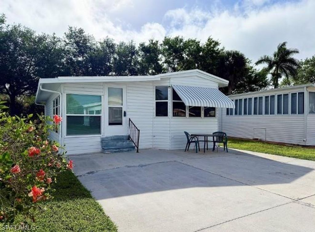 5 Bass LN 5, NAPLES, FL 34114 — exterior