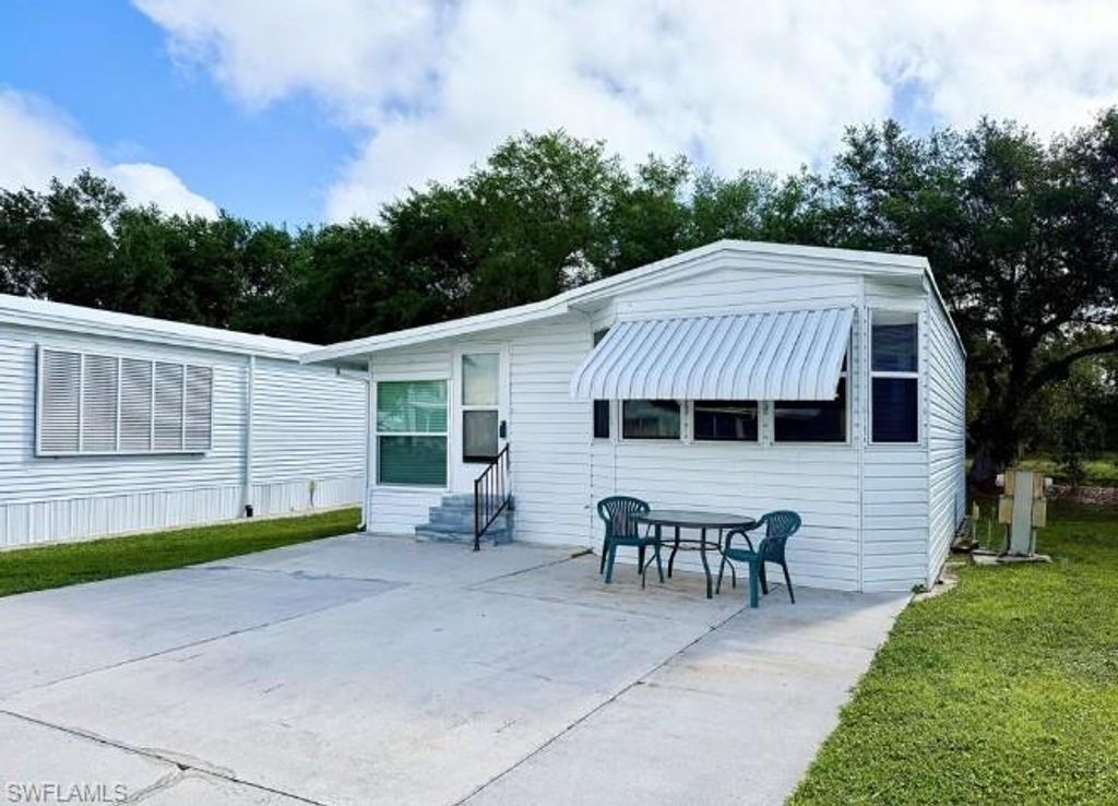 5 Bass LN 5, NAPLES, FL 34114 — photo 2