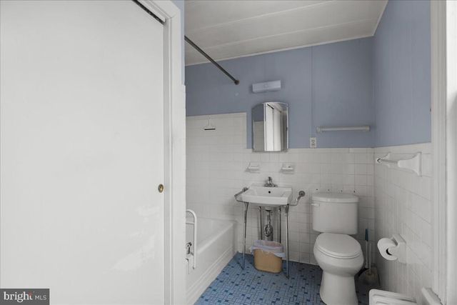 40 CAVE ST, Luray, VA 22835