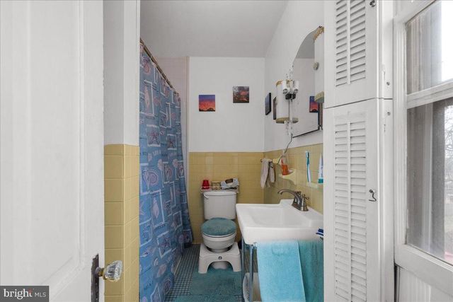 40 CAVE ST, Luray, VA 22835