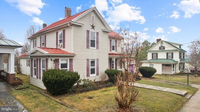 40 CAVE ST, Luray, VA 22835