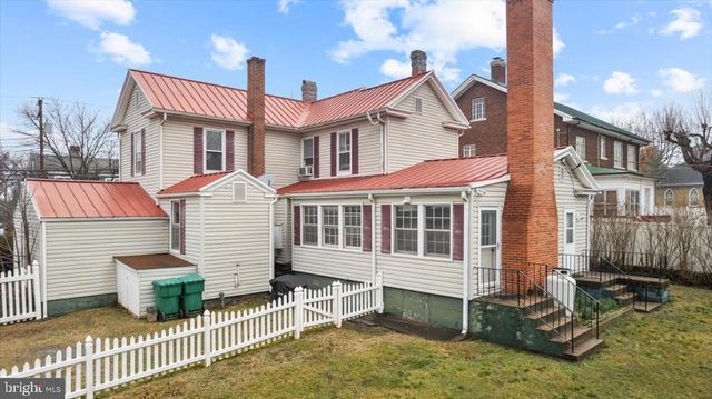 40 CAVE ST, Luray, VA 22835